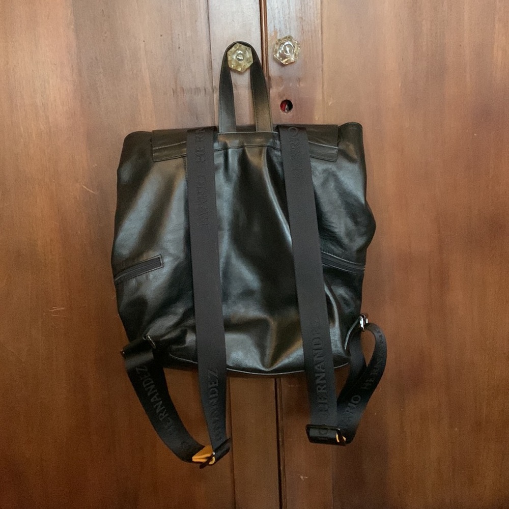 Mario Hernandez Handcrafted Black Leather Backpack - Picture 4 of 16